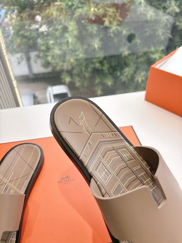 H*rmes Sandals