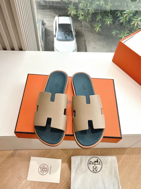 H*rmes Sandals