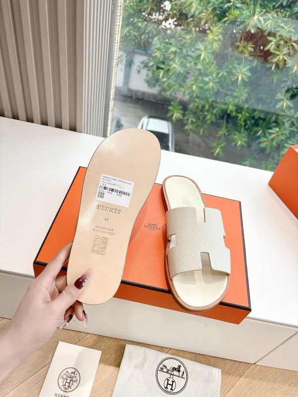 H*rmes Sandals