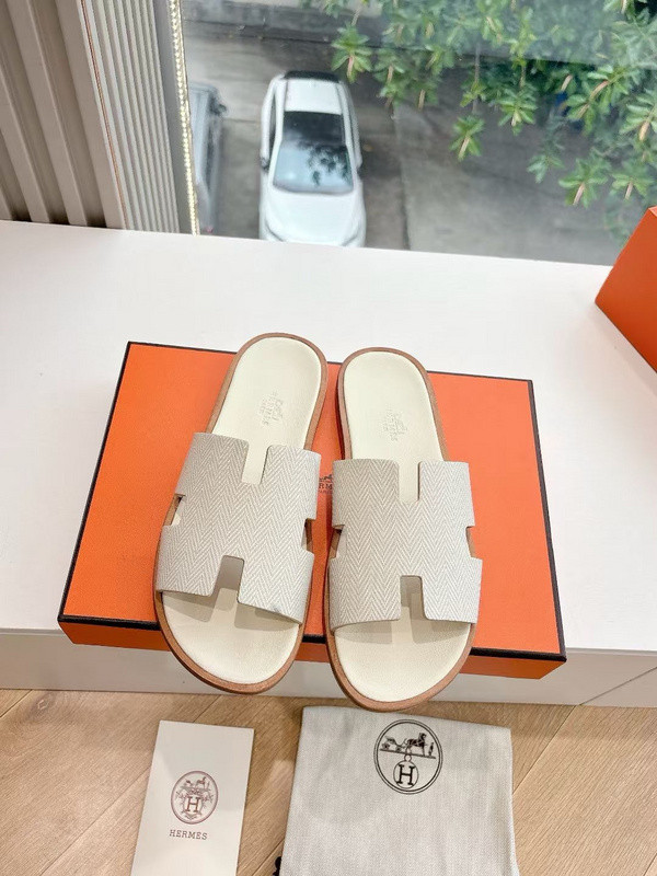H*rmes Sandals
