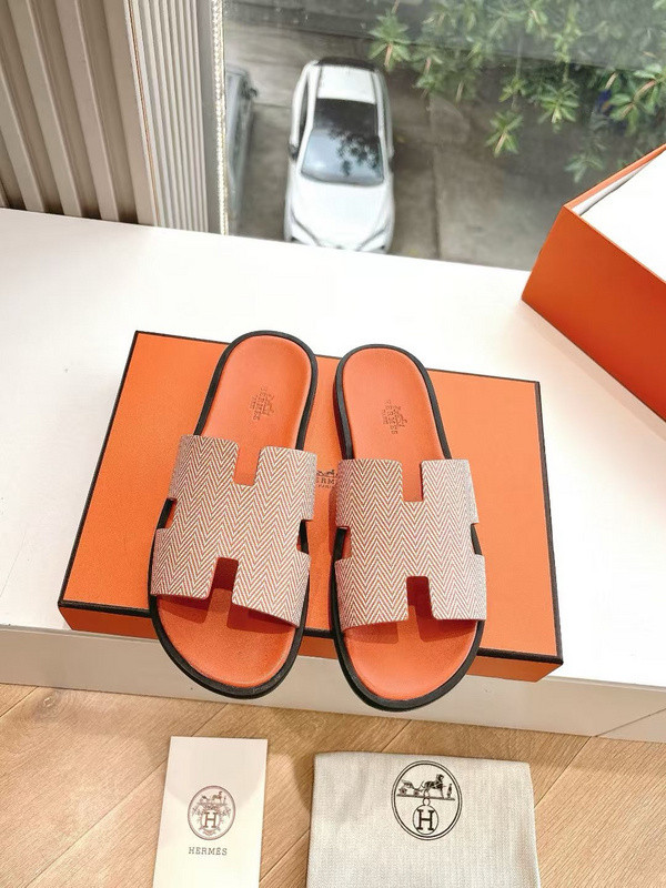 H*rmes Sandals
