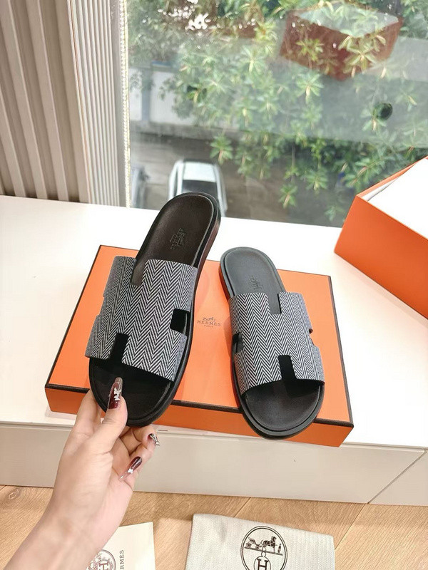 H*rmes Sandals