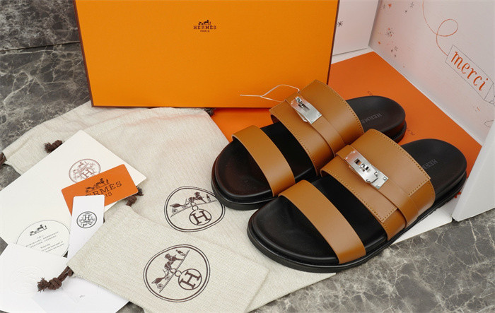H*rmes Sandals