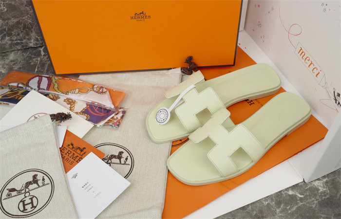 H*rmes Sandals