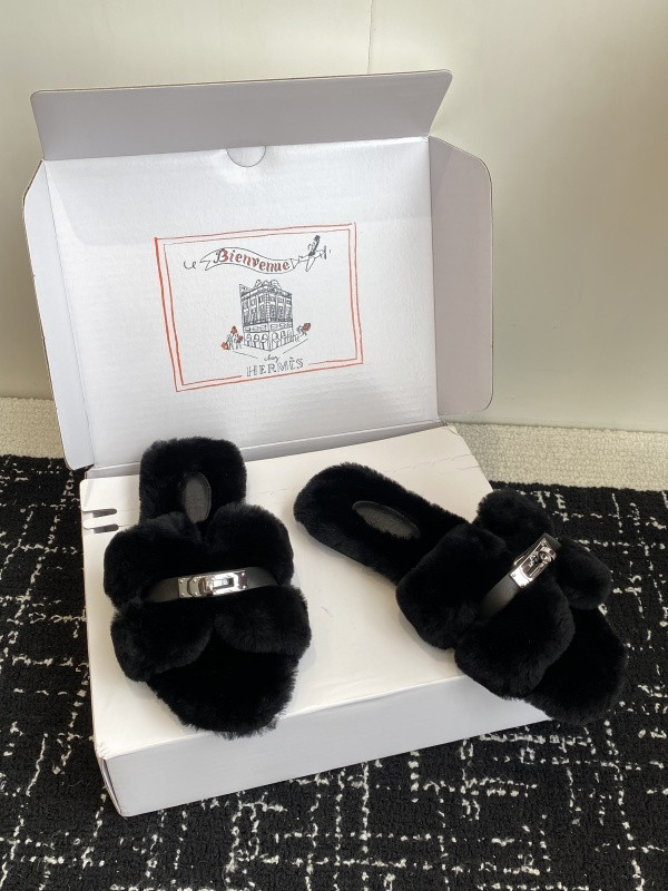 H*rmes Sandals
