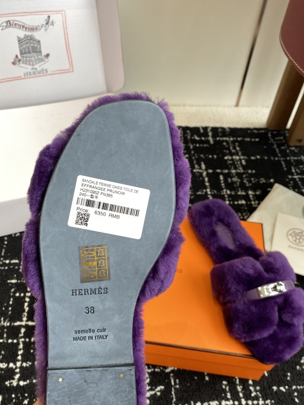 H*rmes Sandals