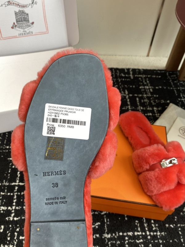 H*rmes Sandals