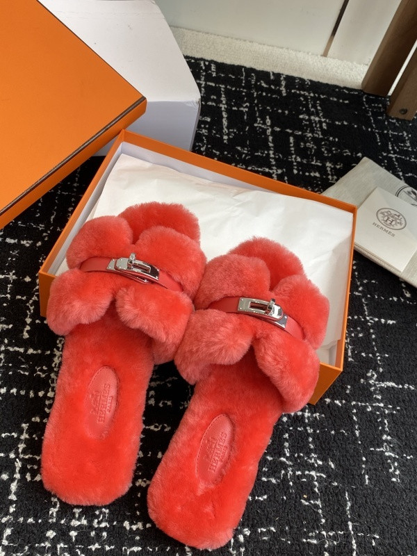 H*rmes Sandals