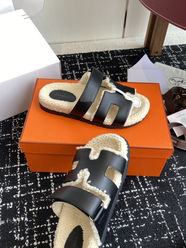H*rmes Sandals