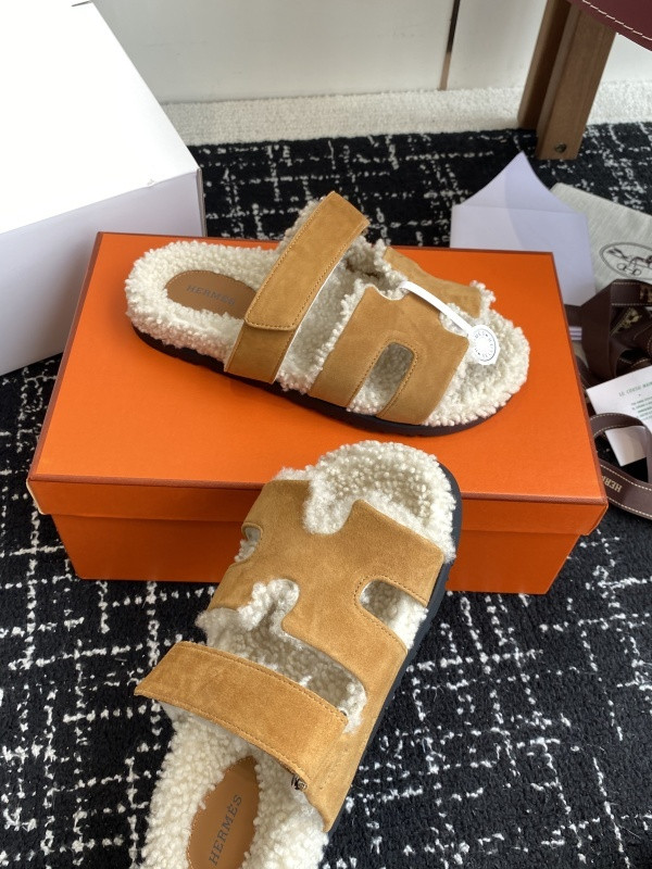 H*rmes Sandals
