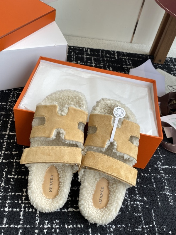 H*rmes Sandals