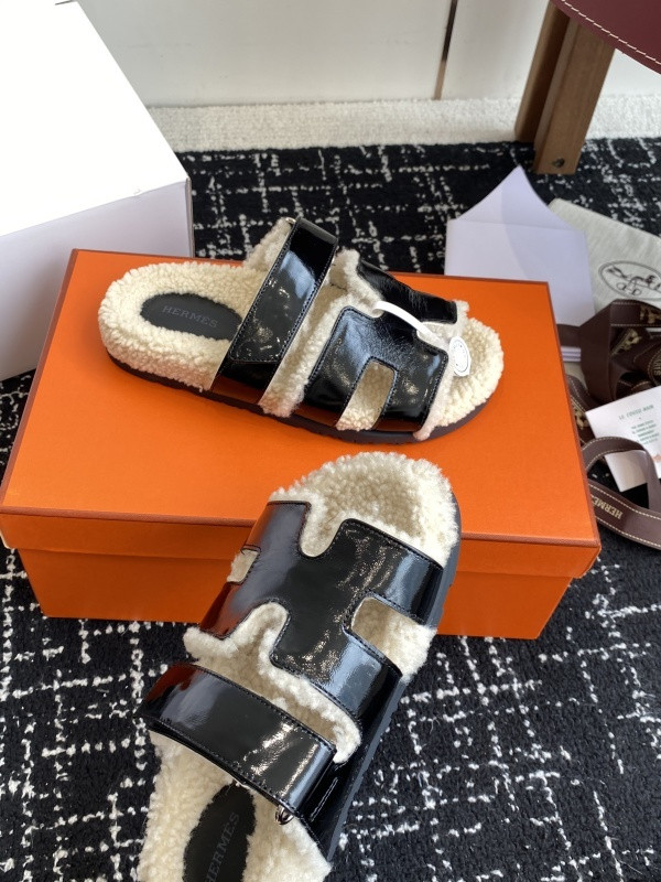 H*rmes Sandals