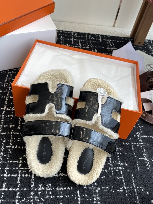 H*rmes Sandals