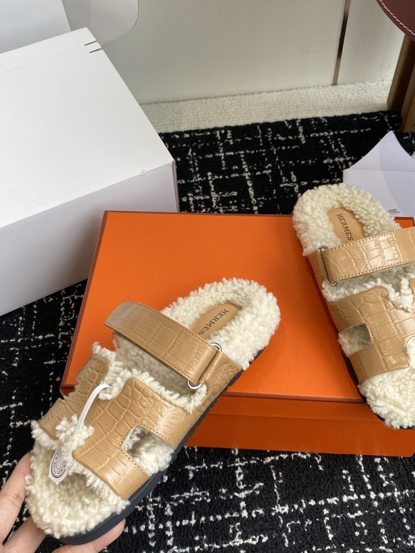 H*rmes Sandals