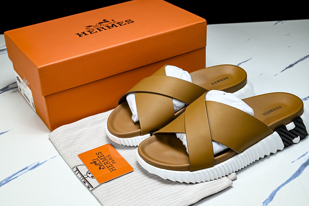 H*rmes Sandals