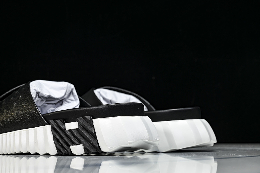 H*rmes Sandals
