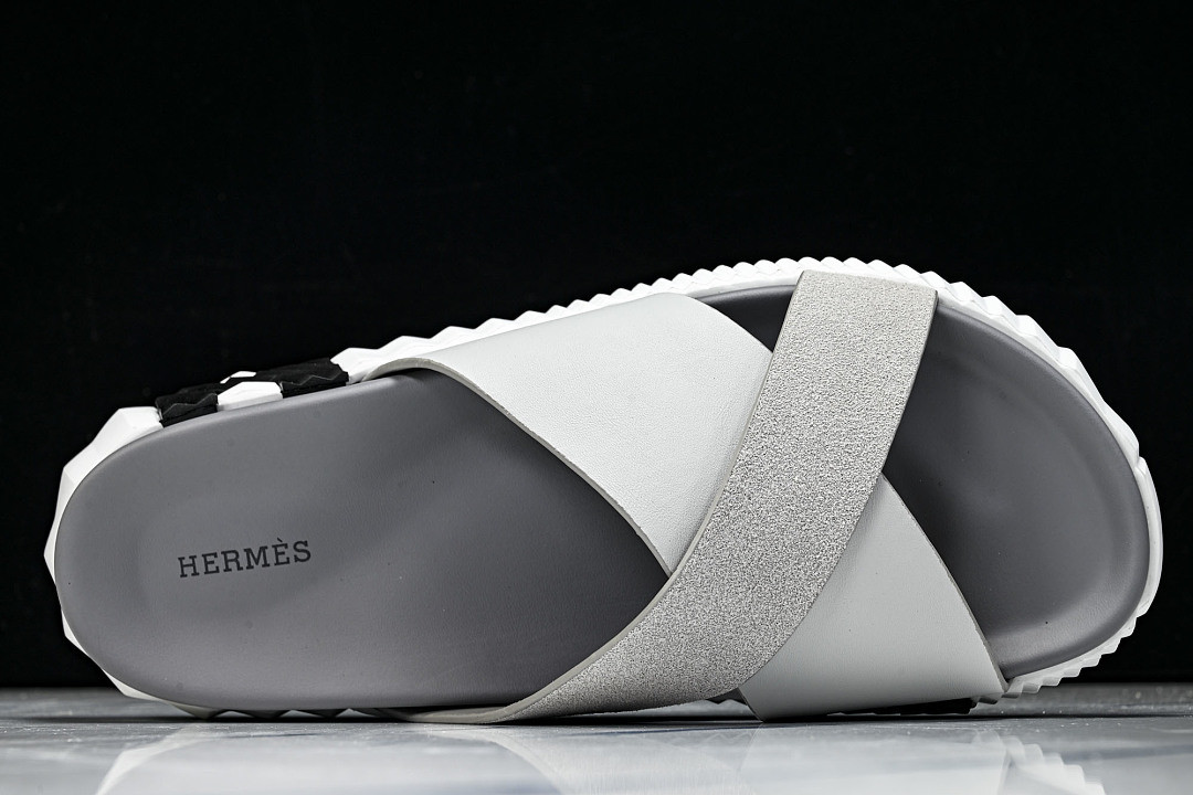 H*rmes Sandals