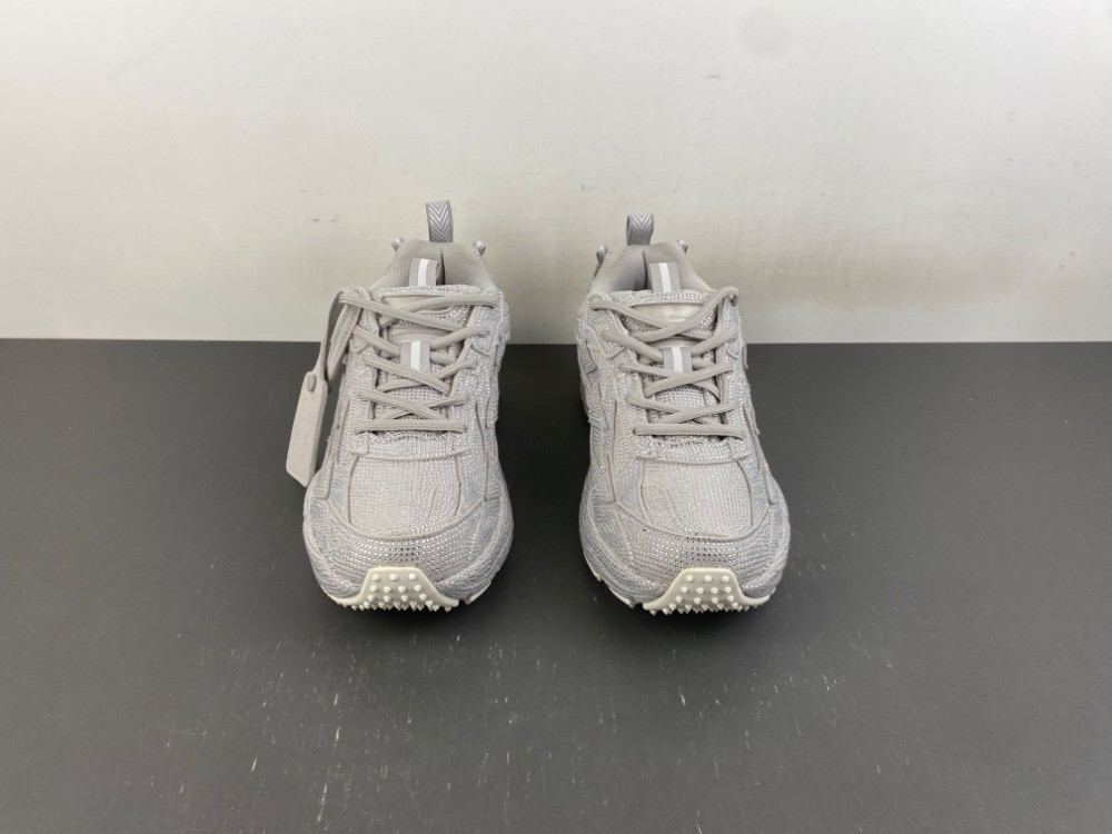 Off-White c/o Virgil Abloh