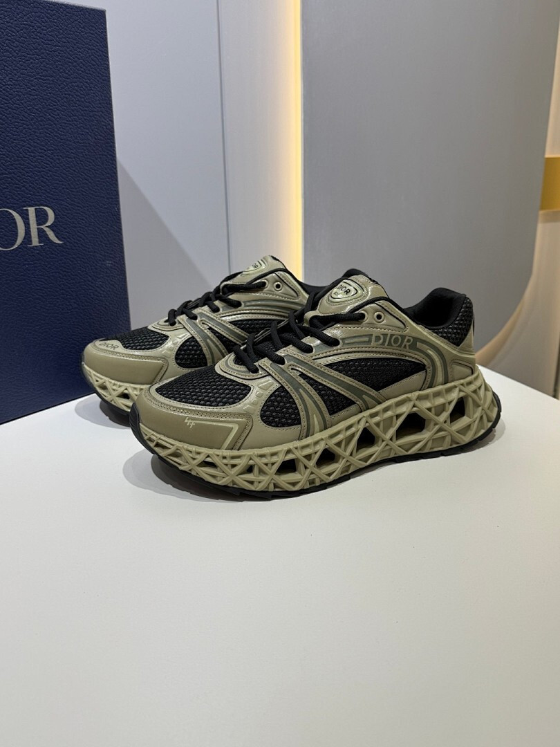DR B35 NXXT sneaker