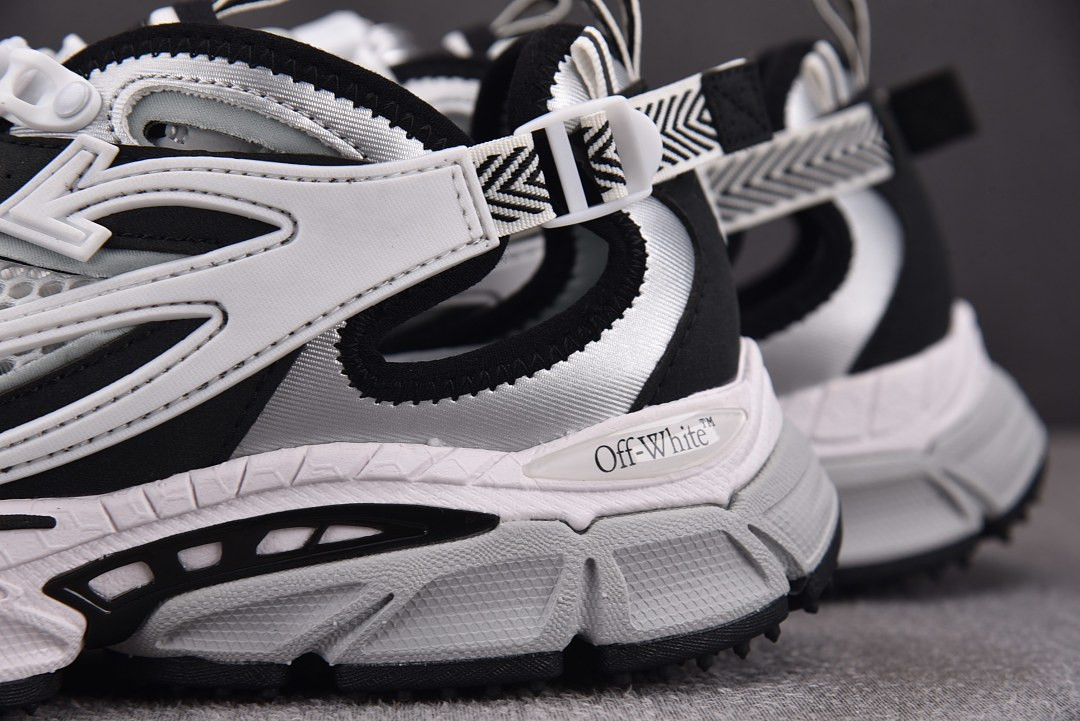 Off-White c/o Virgil Abloh