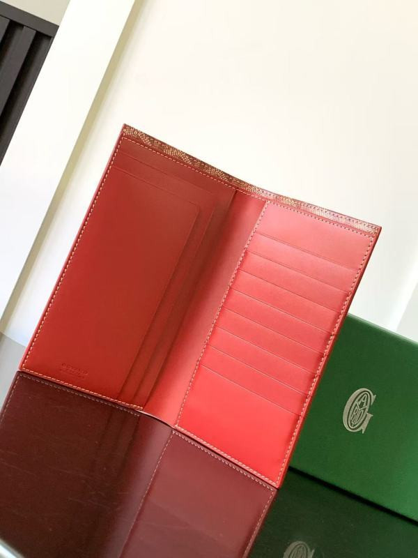 G09ard saint-roch long wallet