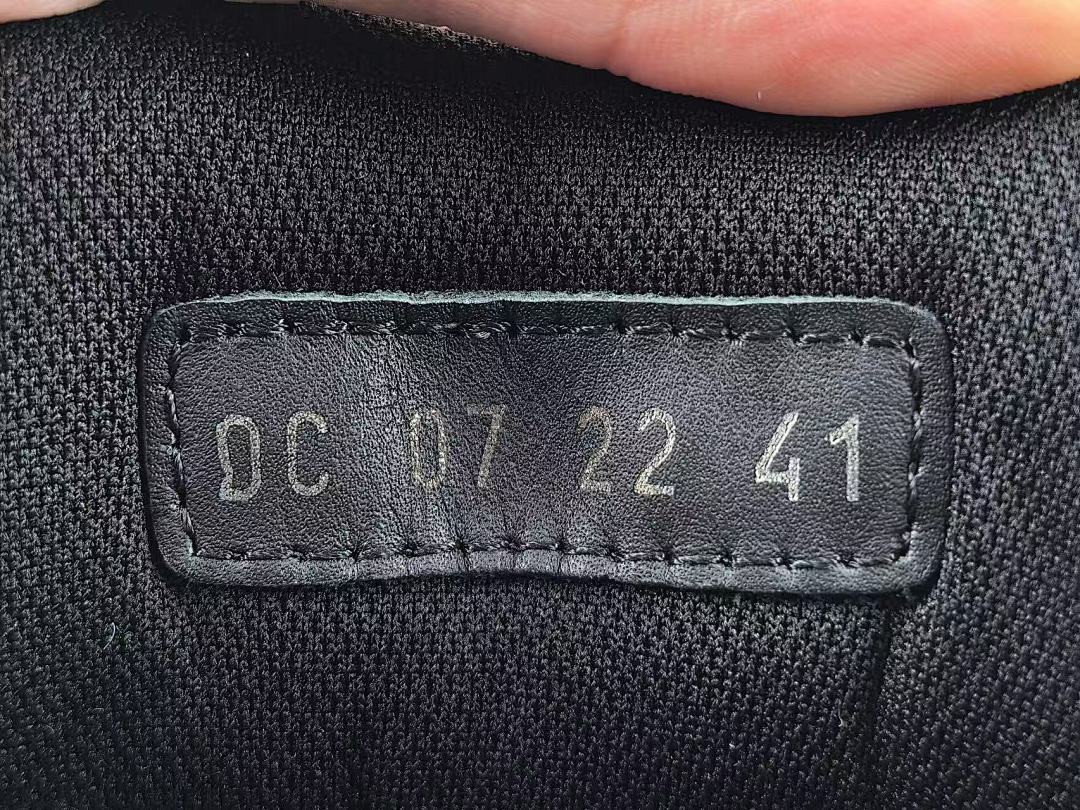 DR B30 SNEAKER