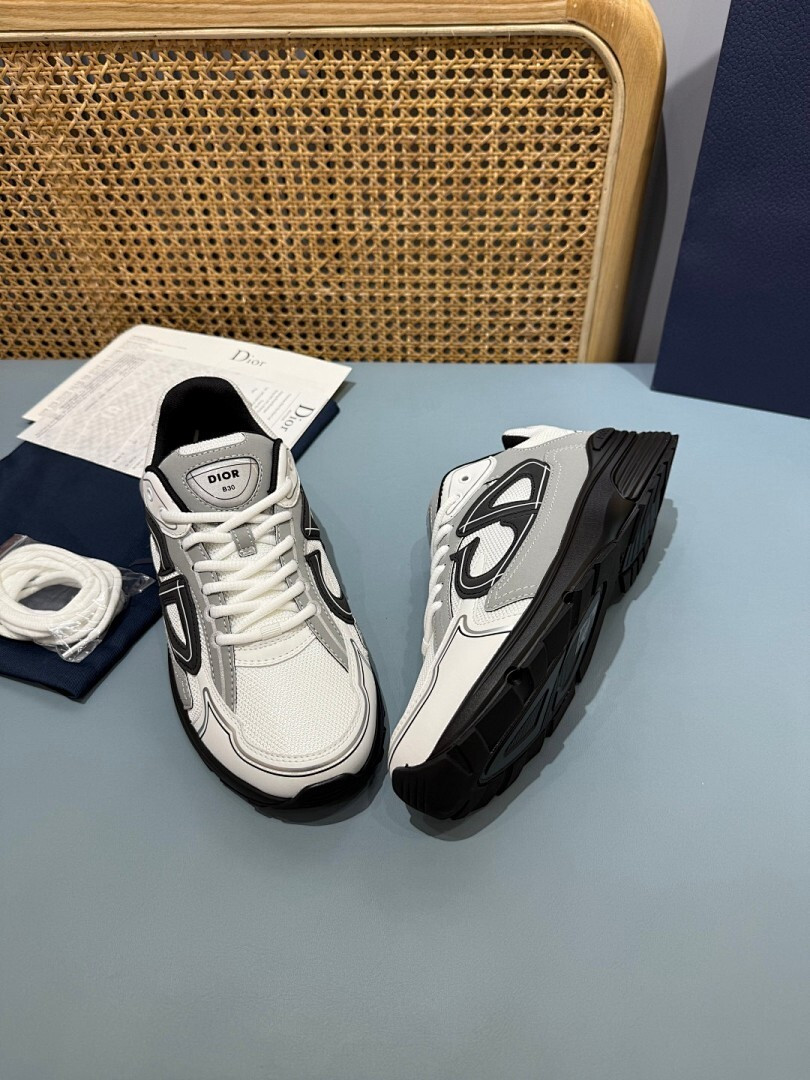 DR B30 SNEAKER