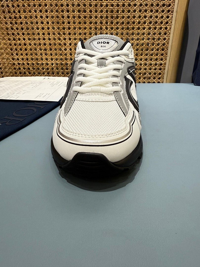 DR B30 SNEAKER
