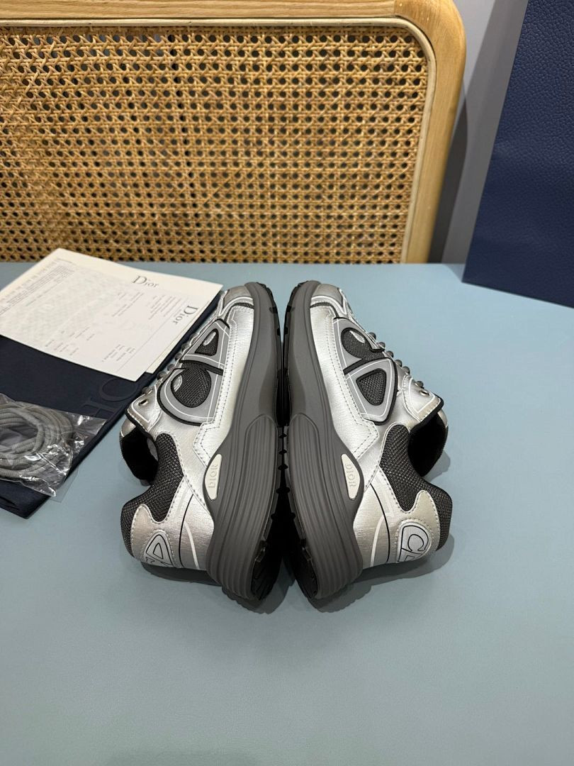 DR B30 SNEAKER