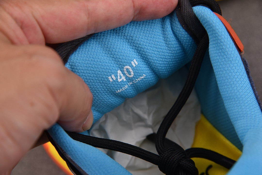 OFF-WHITE ODSY-2000