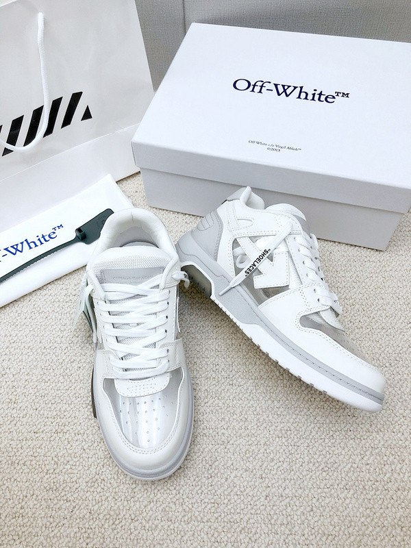 Off-White c/o Virgil Abloh