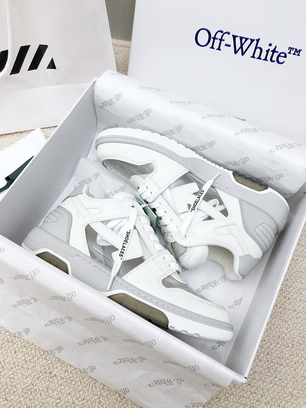 Off-White c/o Virgil Abloh