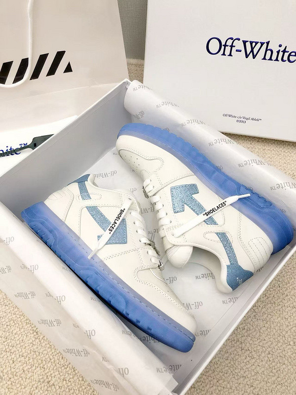 Off-White c/o Virgil Abloh