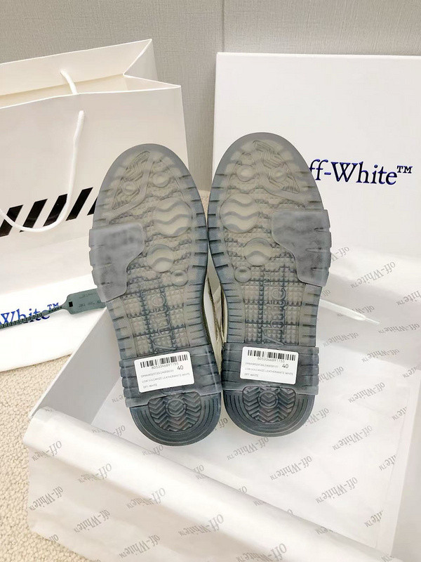 Off-White c/o Virgil Abloh