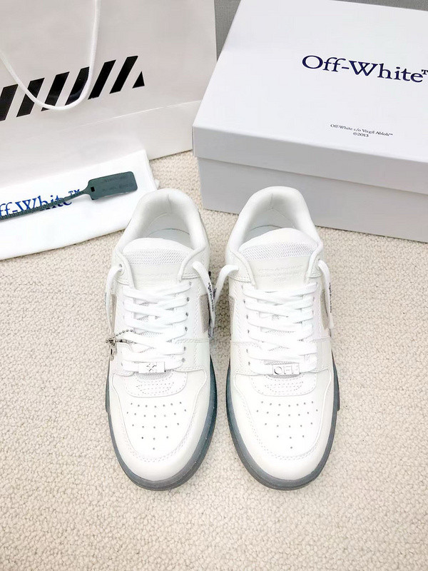 Off-White c/o Virgil Abloh