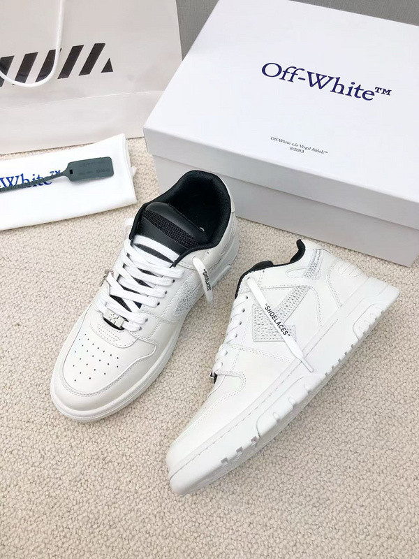 Off-White c/o Virgil Abloh