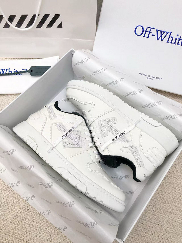 Off-White c/o Virgil Abloh