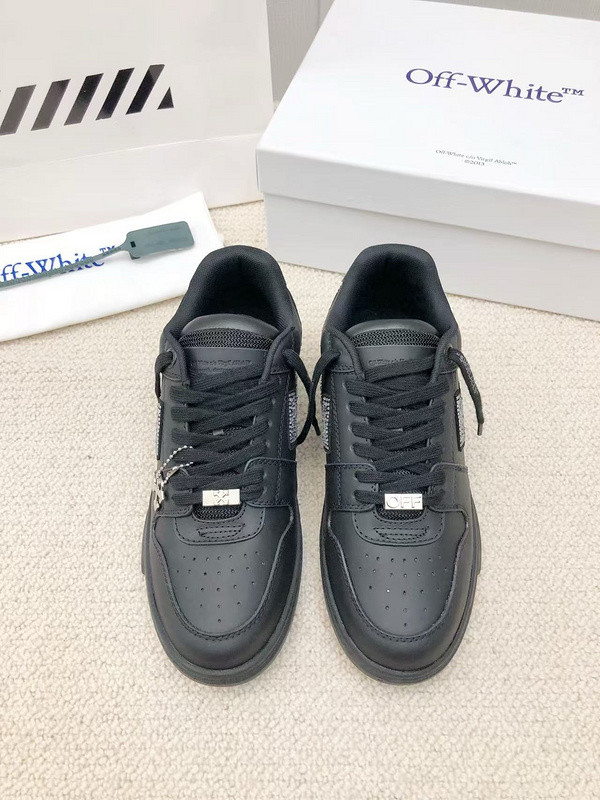 Off-White c/o Virgil Abloh