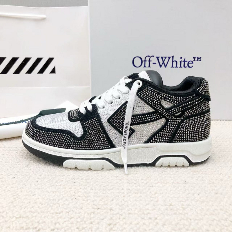 Off-White c/o Virgil Abloh