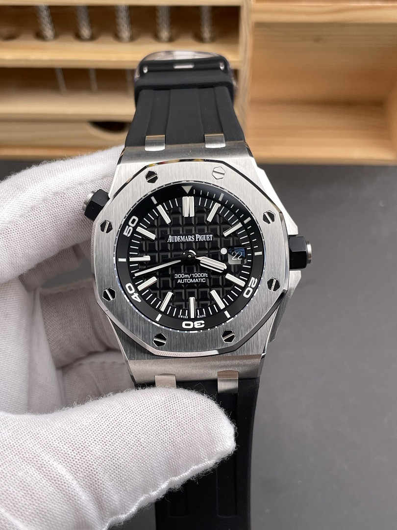 Audemars P1g*et Royal Oak