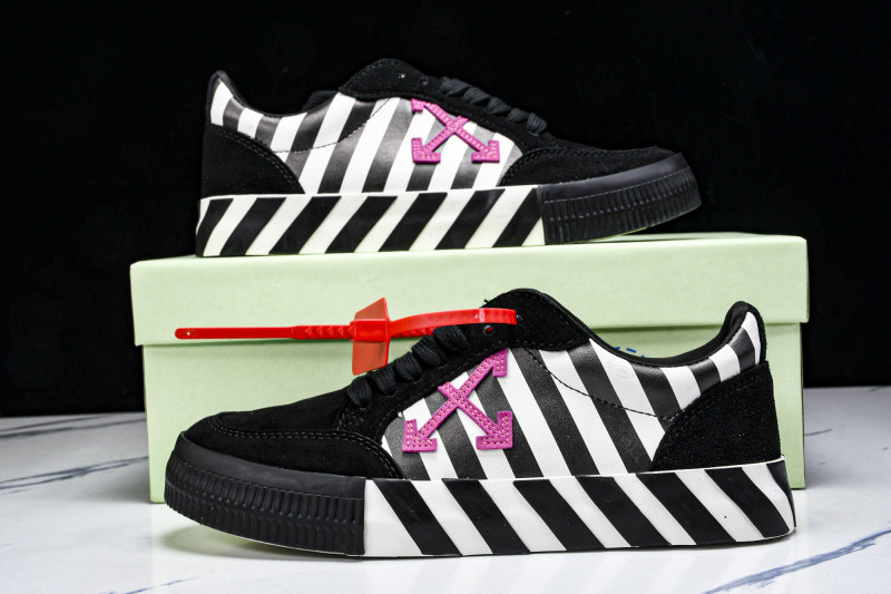 Off-White c/o Virgil Abloh