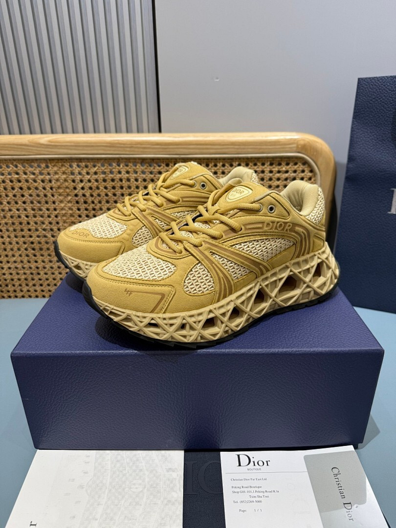 DR B35 NXXT sneaker