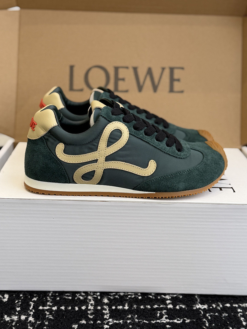 L0ew* Ballet Runner