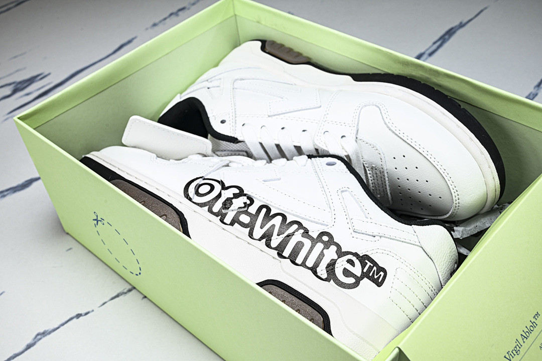 Off-White c/o Virgil Abloh