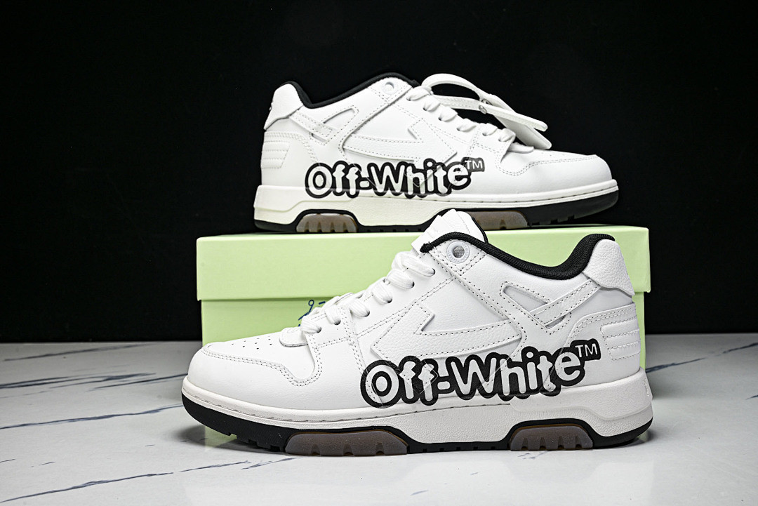 Off-White c/o Virgil Abloh