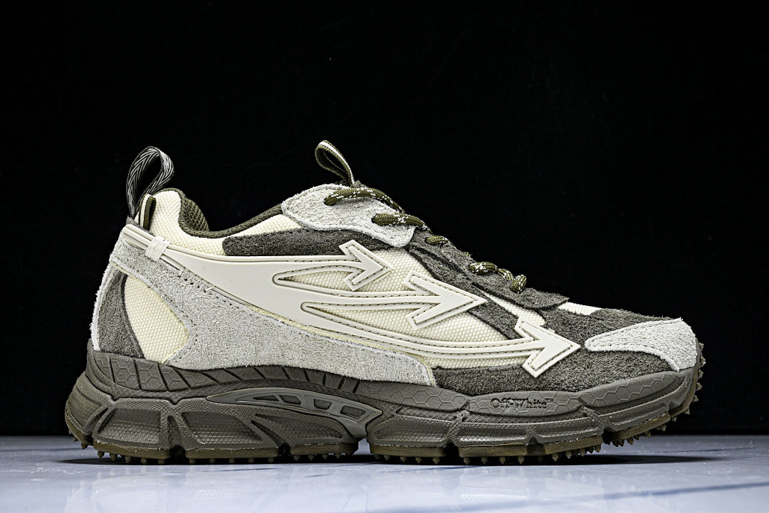 Off-White c/o Virgil Abloh
