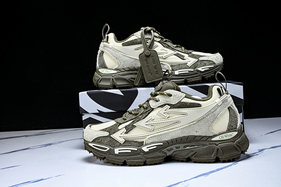 Off-White c/o Virgil Abloh