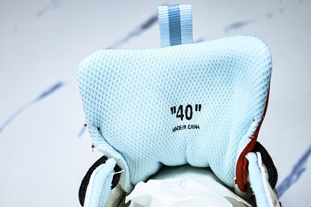 Off-White c/o Virgil Abloh