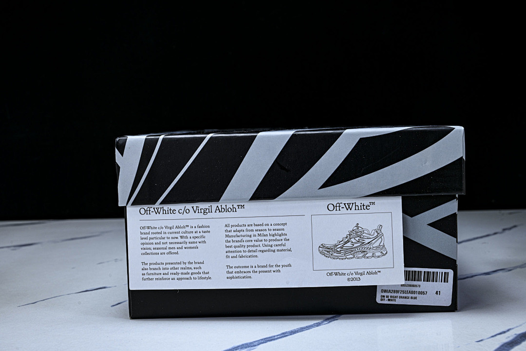 Off-White c/o Virgil Abloh
