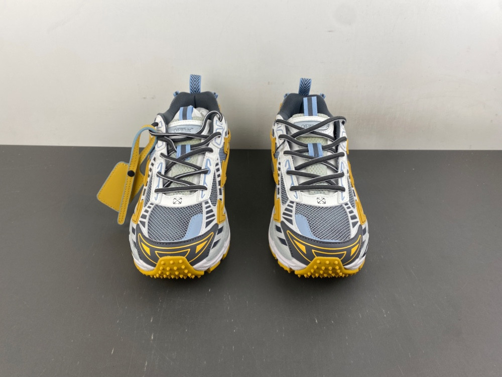 Off-White c/o Virgil Abloh